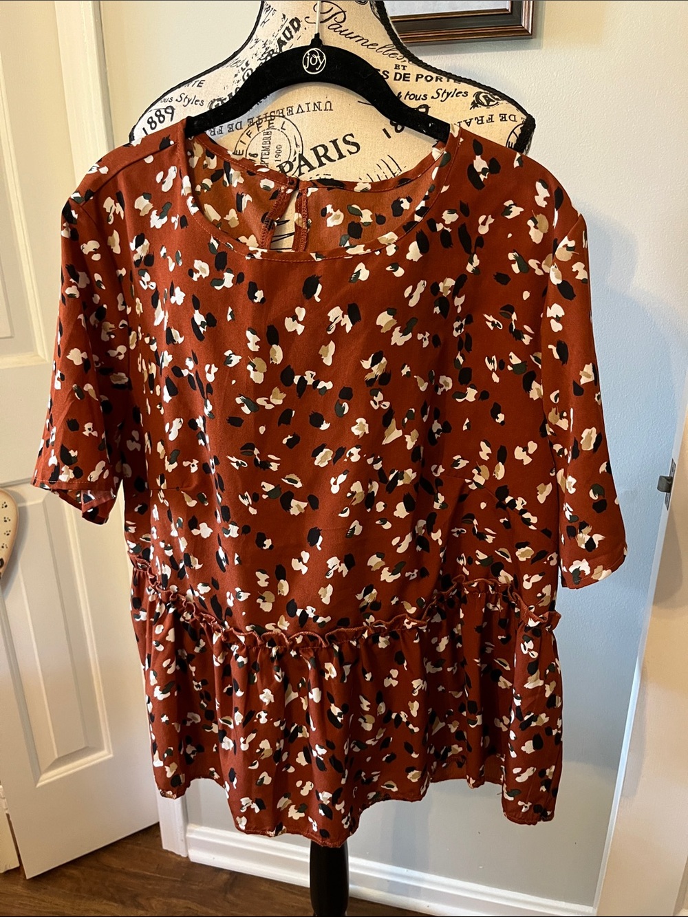 Rust Floral Print Peplum Blouse with Short Sleeves